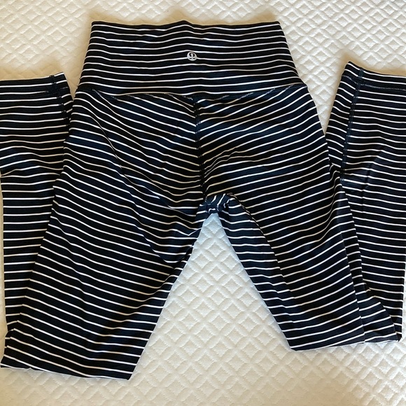 lululemon athletica Pants - Lululemon Wunder Under leggings